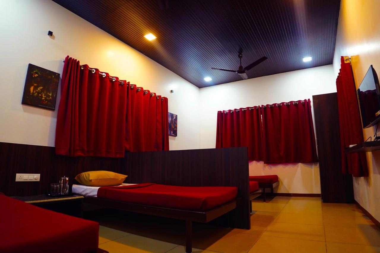 Elitehotels And Resorts Pvt Ltd Alībāg Exteriör bild