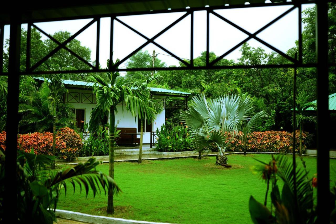 Elitehotels And Resorts Pvt Ltd Alībāg Exteriör bild