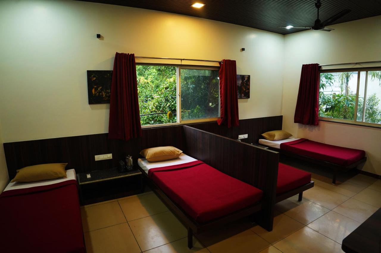 Elitehotels And Resorts Pvt Ltd Alībāg Exteriör bild